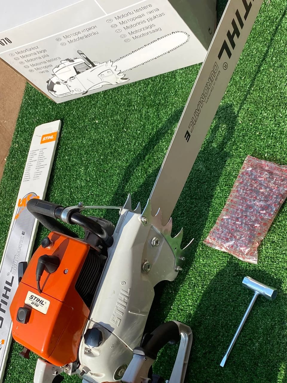 Tronçonneuse thermique à chaîne STIHL MS070 : Puissance et performance
